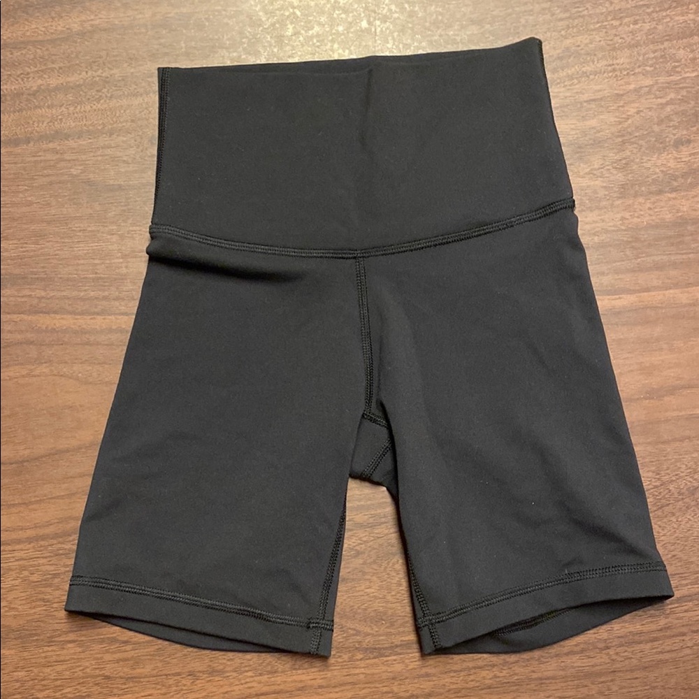 Tna 7” Inseam Black High-Waisted Biker Shorts 2XS